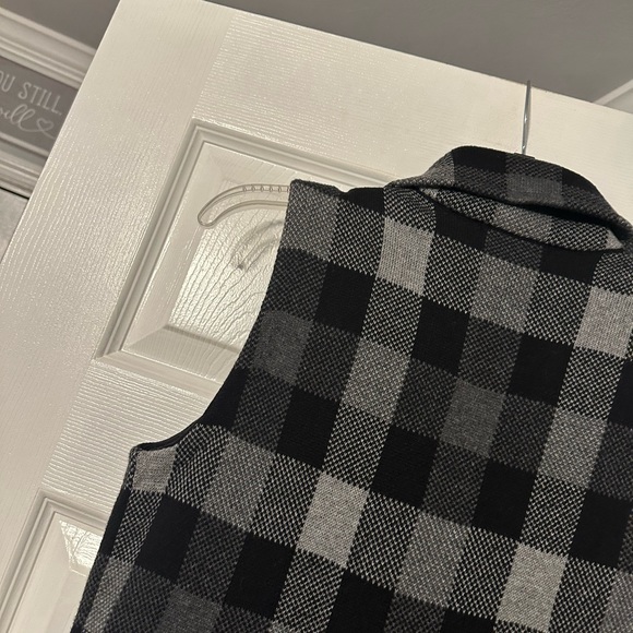 Chaps Women’s Buffalo Plaid Sweater Vest - Picture 11 of 12